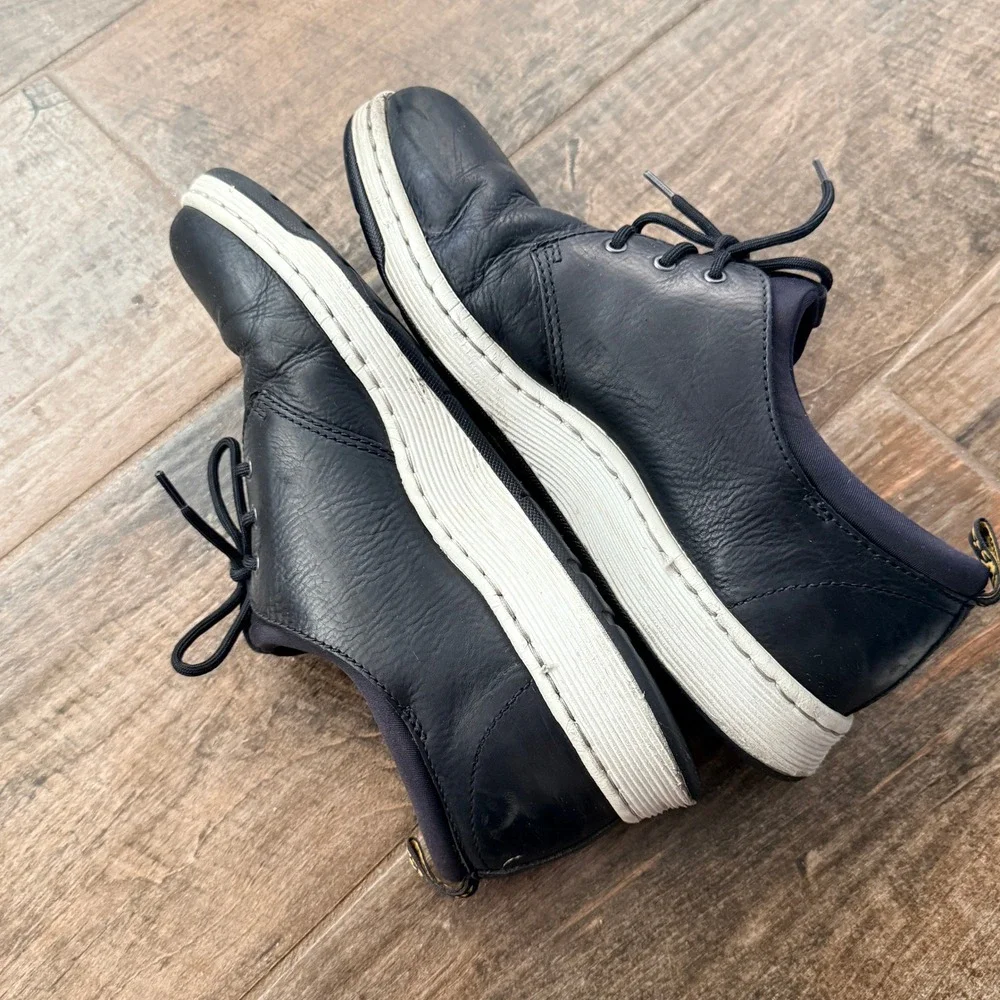 Dr. Martens Mens Solaris Leather Low Top Sneakers,‎ Black, 11